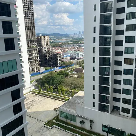Edumetro Apartment,Subang Jaya By Fieza Exterior photo